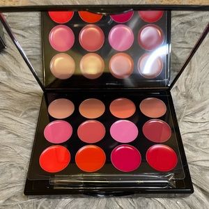 ISH lip palette